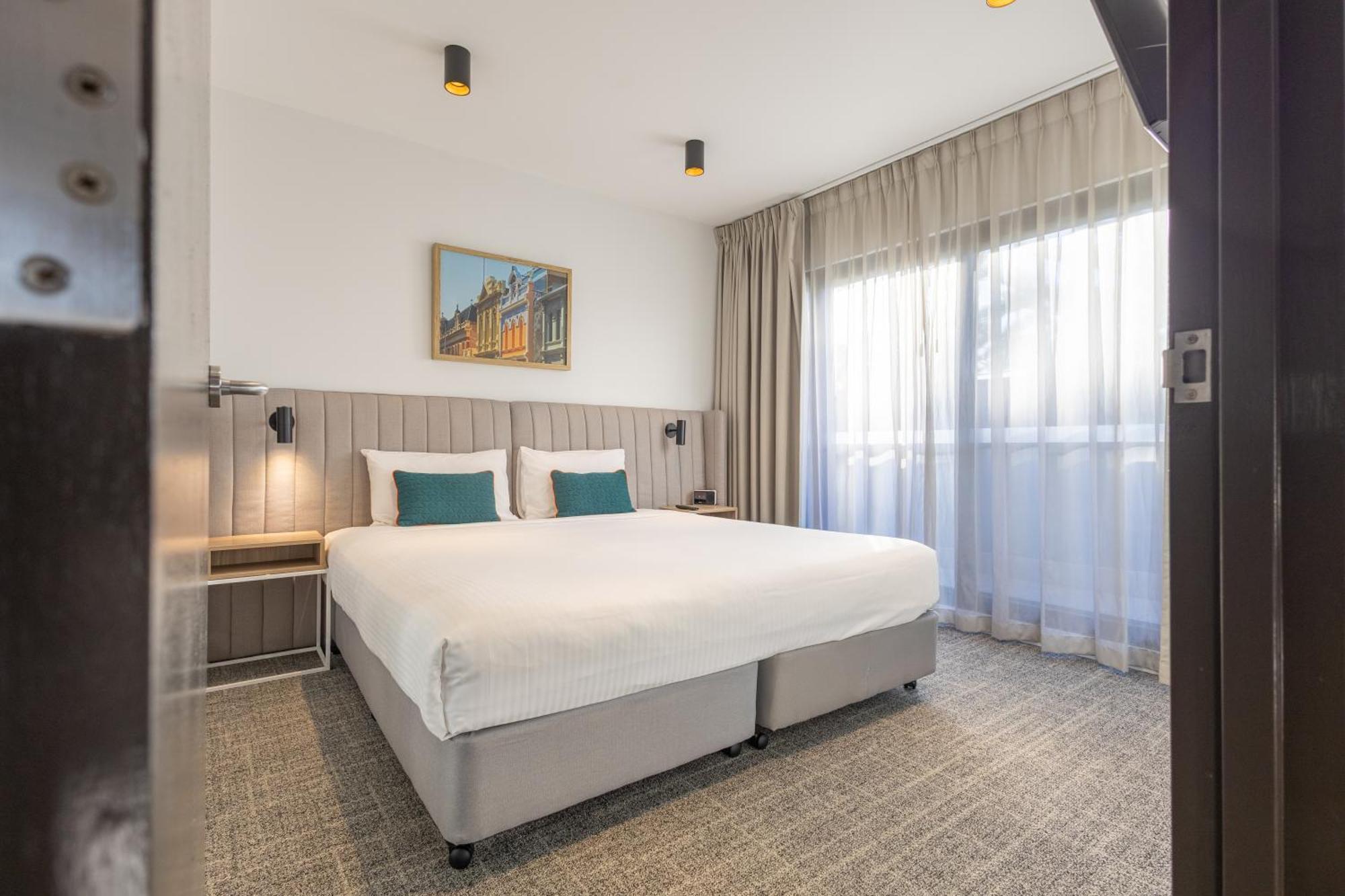 One-Bedroom Apartment,1706910744:JPEG